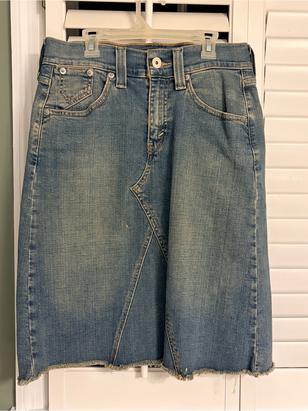 Vintage Leviโs Blue Denim Jeans midi Skirt - Classic Washed Blue